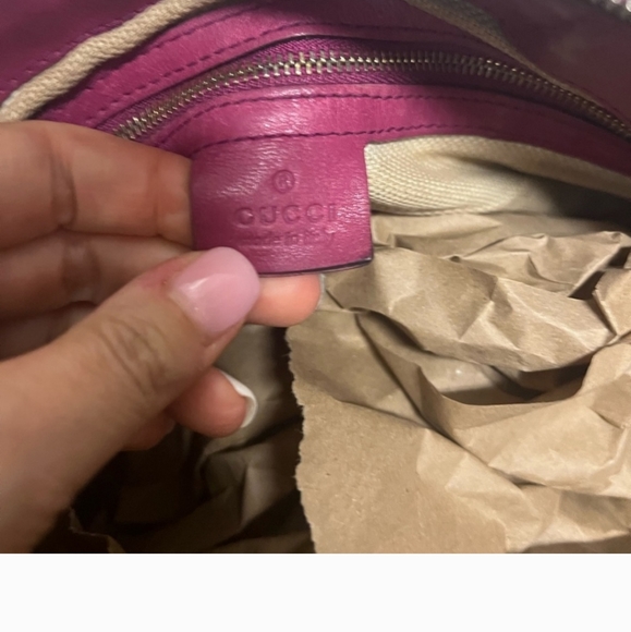 Designer GUCCI Soho Patent Leather Tote Bag - Picture 7 of 10